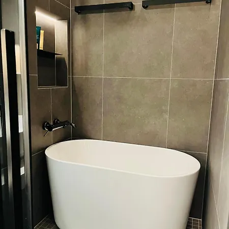 Spacious High-end By The Palace Park Apartment Oslo