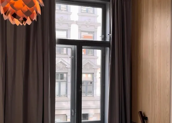 Spacious High-end By The Palace Park Apartment *