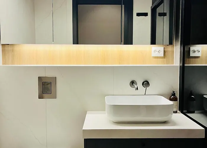 Spacious High-end By The Palace Park Apartment Oslo