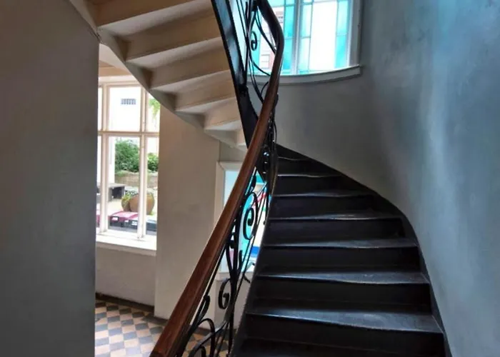 Apartment Spacious High-end By The Palace Park