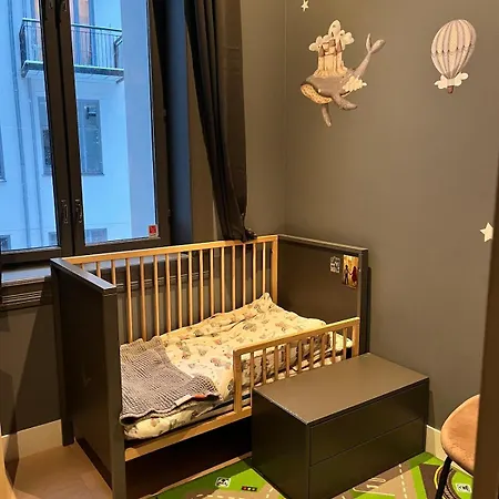 Spacious High-end By The Palace Park דירה *
