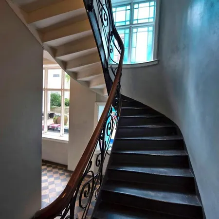 דירה Spacious High-end By The Palace Park